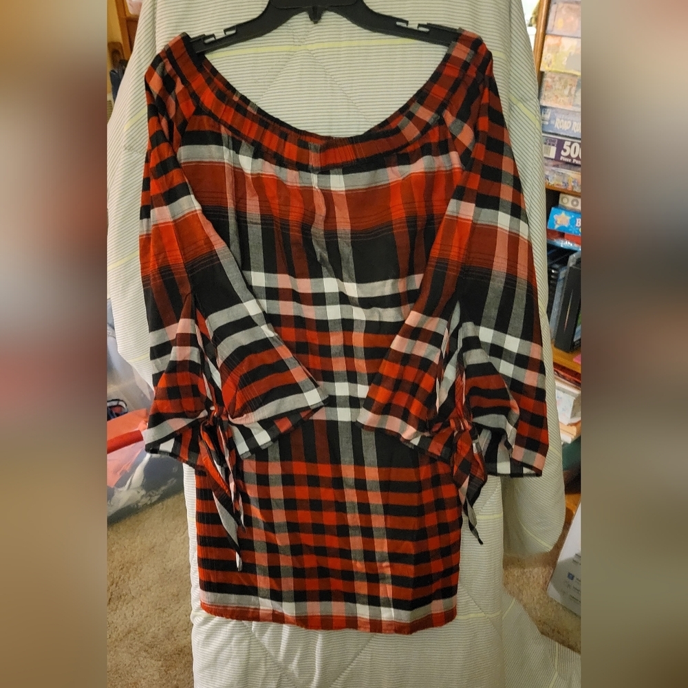 Denim Brand 20W Plaid Red Black White Off Shoulder Necklace Tunic Top 3/4 Tied…
